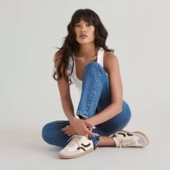 REBEL SNEAKERS WHITE BLACK LEATHER(Rebel Sneakers White Black Leather) -Dolce Vita Shop DOLCEVITA SNEAKERS REBEL WHITE BLACKLEATHER ONFOOT 01