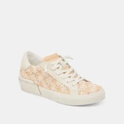 ZINA FLORAL SNEAKERS CREME FLORAL RAFFIA(Zina Floral Sneakers Creme Floral Raffia) 14 ZINA FLORAL SNEAKERS CREME FLORAL RAFFIA(Zina Floral Sneakers Creme Floral Raffia) -Dolce Vita Shop DOLCEVITA SNEAKERS ZINAFLORAL CREMEFLORALRAFFIA 01