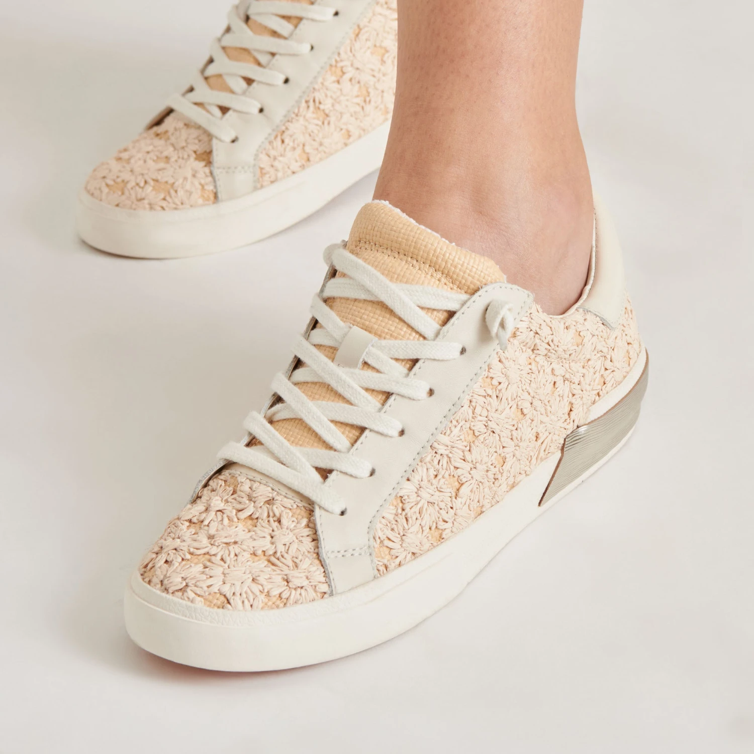 ZINA FLORAL SNEAKERS CREME FLORAL RAFFIA(Zina Floral Sneakers Creme Floral Raffia) 2 ZINA FLORAL SNEAKERS CREME FLORAL RAFFIA(Zina Floral Sneakers Creme Floral Raffia) - Image 2