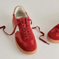 NOTICE SNEAKERS CRIMSON SUEDE(Notice Sneakers Crimson Suede) 18 NOTICE SNEAKERS CRIMSON SUEDE(Notice Sneakers Crimson Suede) -Dolce Vita Shop DOLCEVITA SNEAKER NOTICE CRIMSONSUEDE DETAILS 01