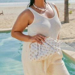 FIORE CLUTCH EMBROIDERED NATURAL RAFFIA(Fiore Clutch Embroidered Natural Raffia) -Dolce Vita Shop FIORE EMBROIDERED NATURAL RAFFIA