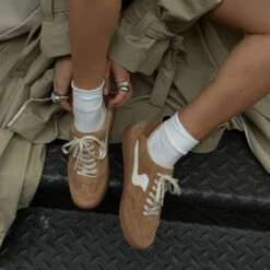 NOTICE SNEAKERS BROWN SUEDE(Notice Sneakers Brown Suede) 22 NOTICE SNEAKERS BROWN SUEDE(Notice Sneakers Brown Suede) -Dolce Vita Shop NOTICEBROWN3